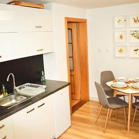 Lakeview ホームステイ *