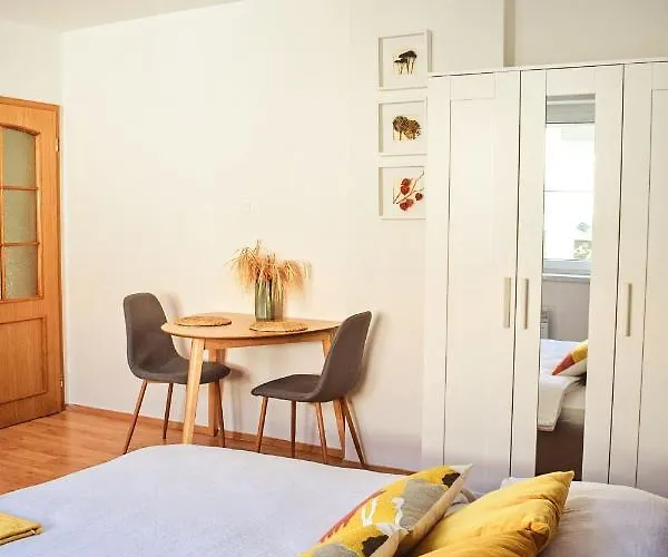 Lakeview * 립토브스키트로노벡