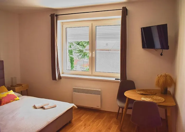 Lakeview * 립토브스키트로노벡