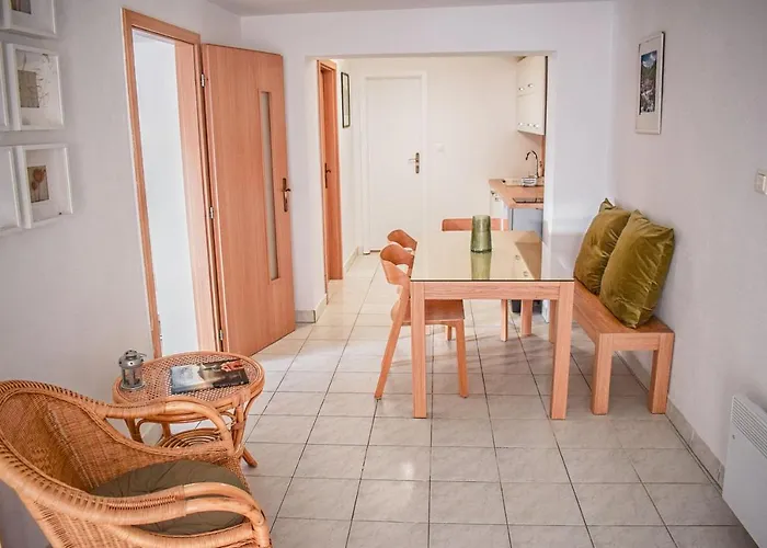 Lakeview * 립토브스키트로노벡